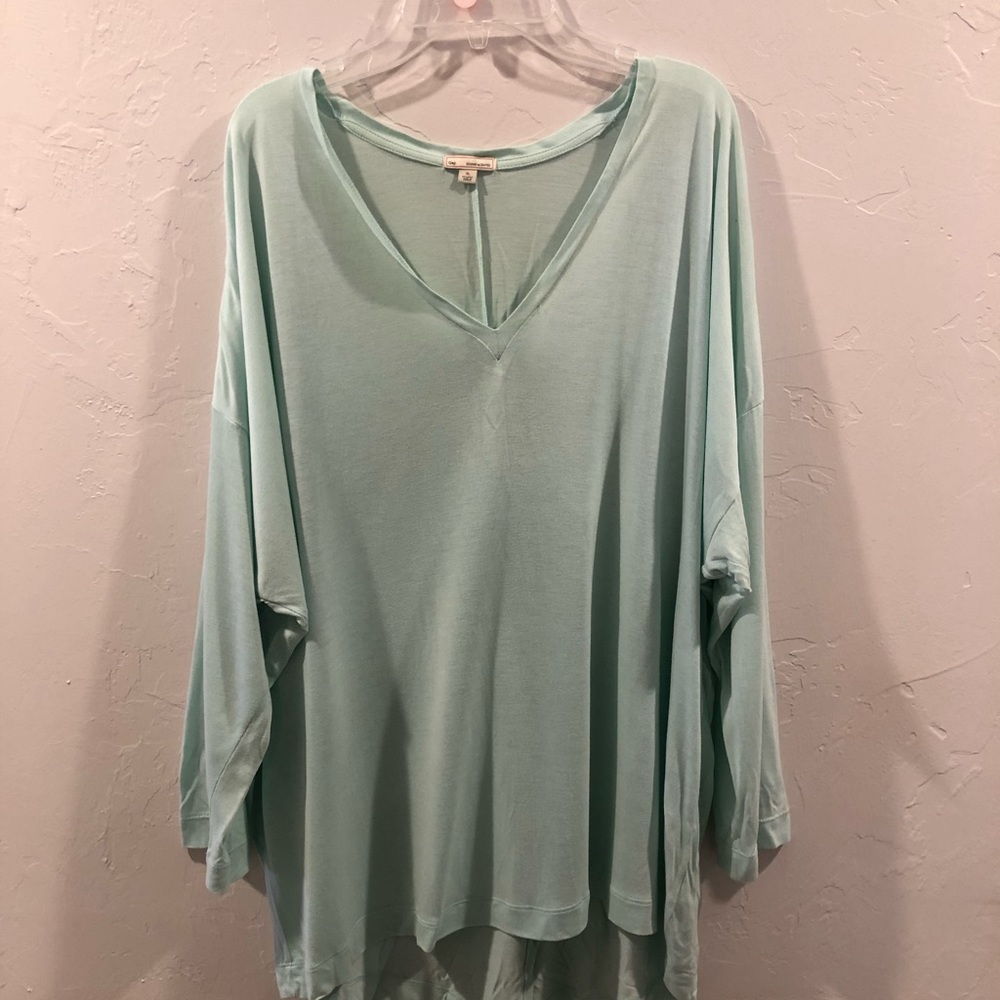 Mint 3/4 length shirt